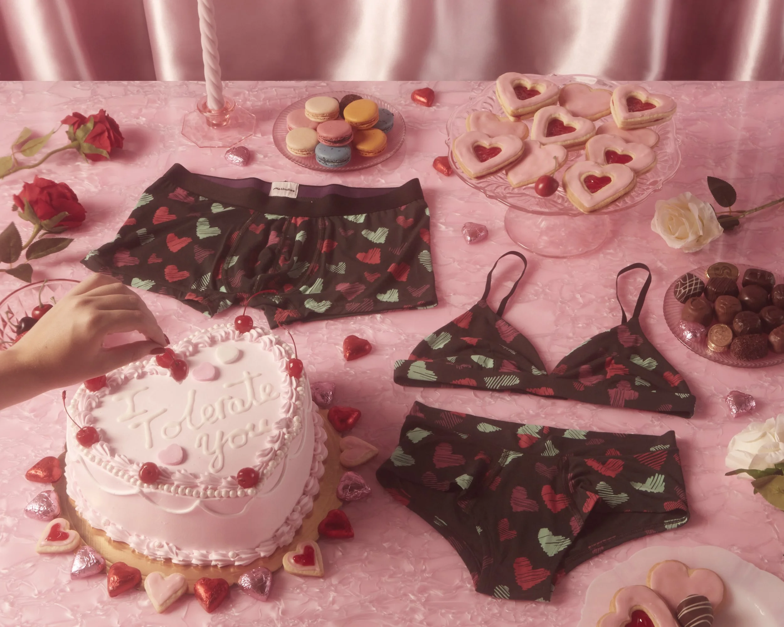 MeUndies Valentine's table