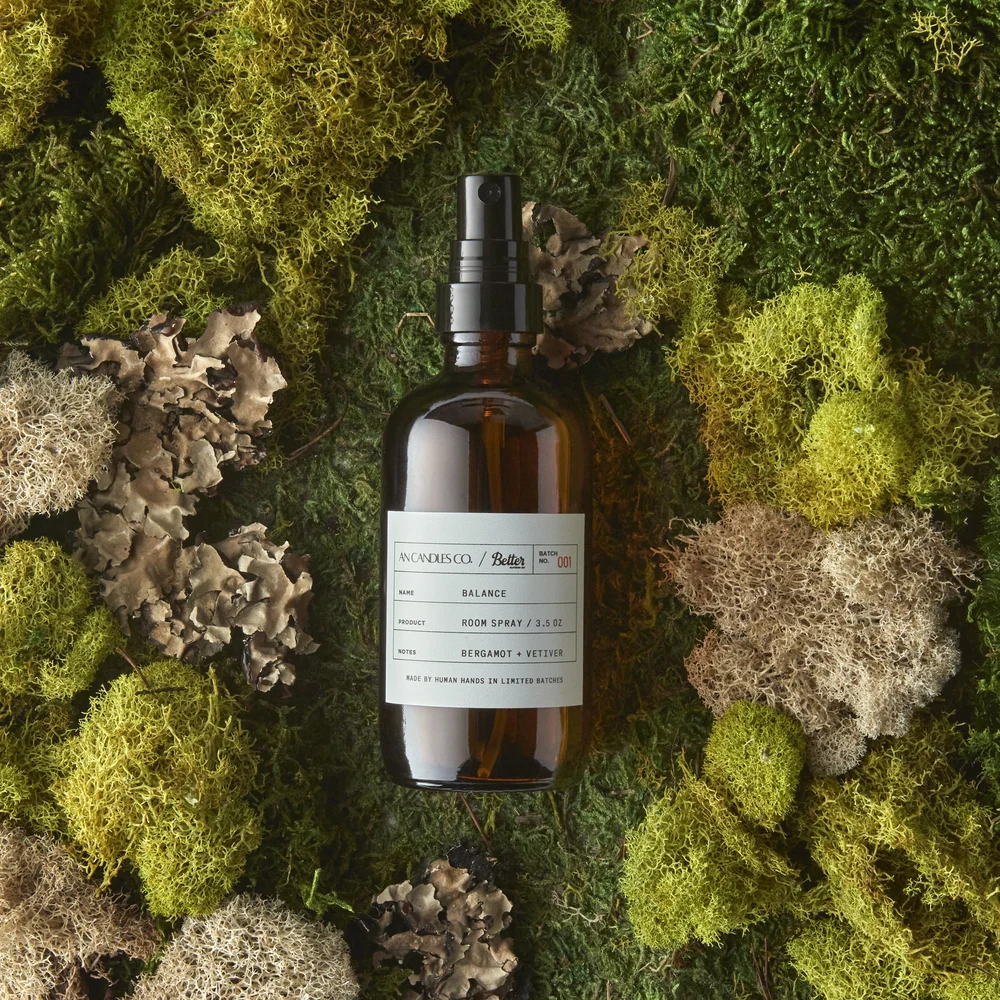 Room spray in moss